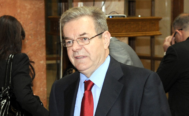 Шпијунка: Карићева визиткарта има УСБ